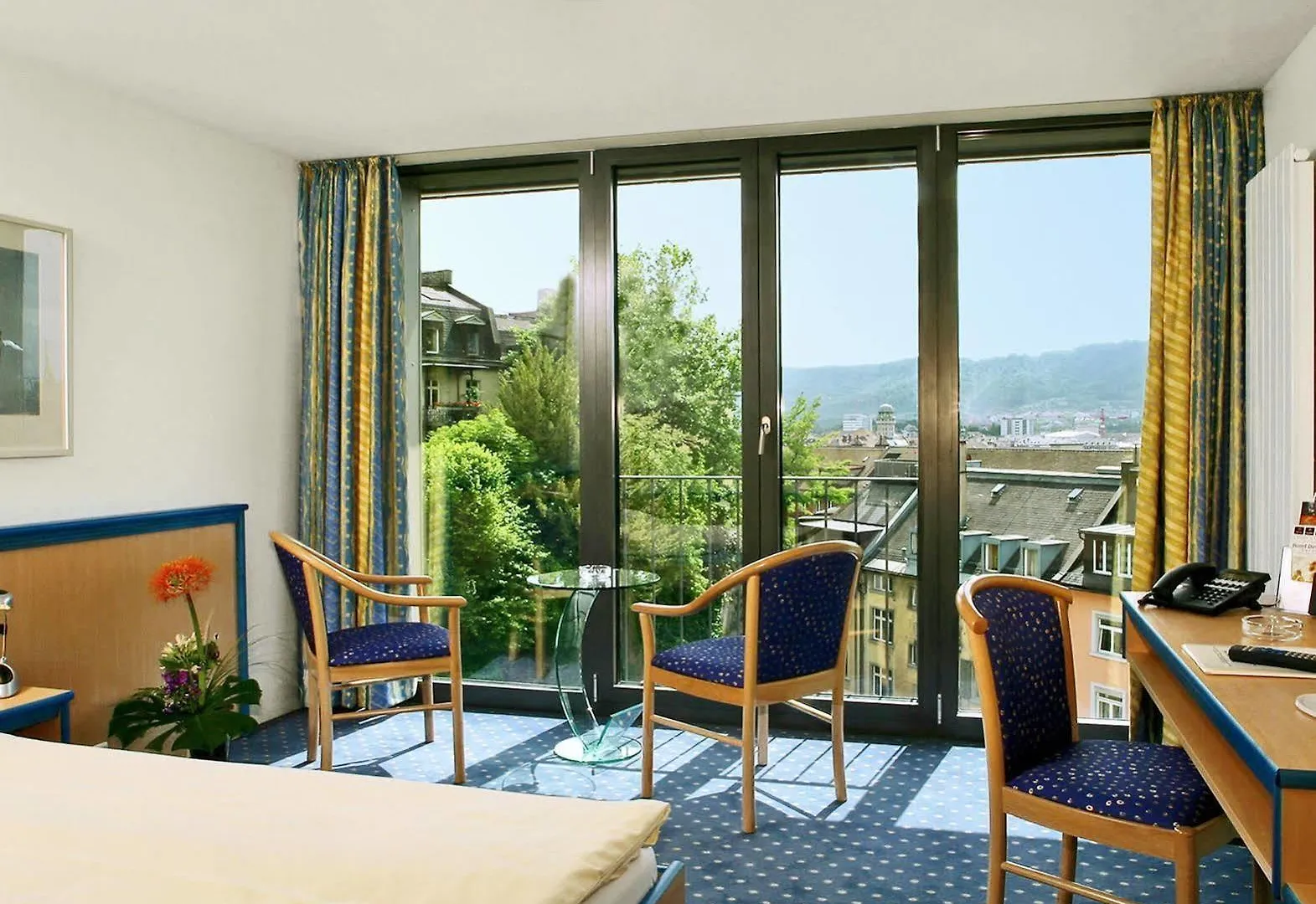 Royal Hotel Zurich 3*,  Switzerland